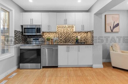 3 Bedroom Freehold Townhome - Downtown Brampton