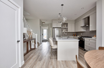 Laned Detach Home - SW Calgary Laned Detach Home - SW Calgary