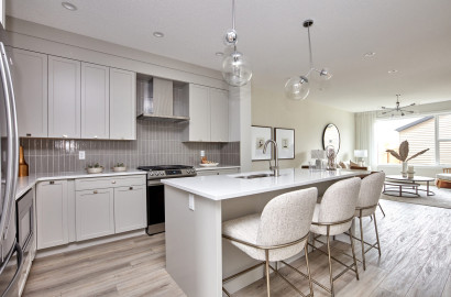 Laned Detach Home - SW Calgary Laned Detach Home - SW Calgary
