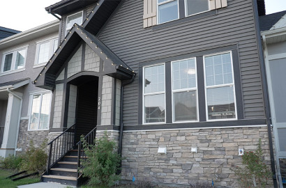 Freehold Townhome - Chestermere