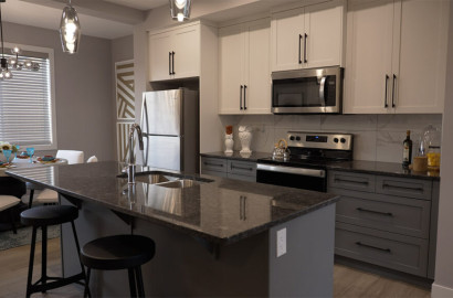 Freehold Townhome - Chestermere