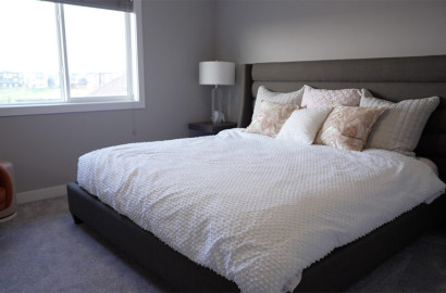 Freehold Townhome - Chestermere