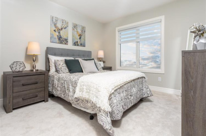 3 Stories Townhomes - SE Edmonton